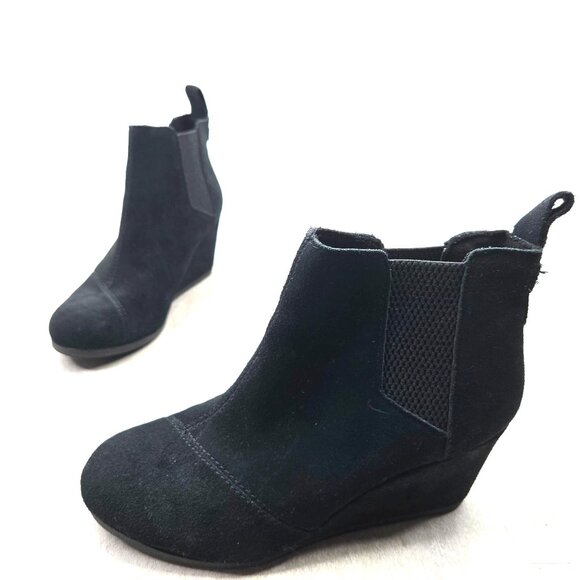 Toms Ankle Wedge Boots Sz 6 Black Suede Minimalist Casual Desert Chelsea Booties - Picture 1 of 10